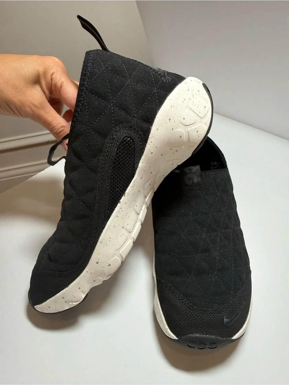 Nike ACG Moc 3.0 Black Slip-On Quilted Athletic Shoe Comfortable Everyday Wear